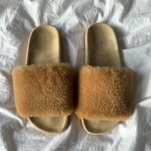 Jenni Kayne Cozy Shearling Slippers in Camel